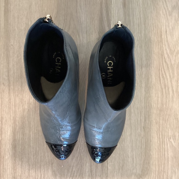 Chanel Black & Gray Patent Leather Interlocking CC Logo Ankle Boots Size 37.5 - Picture 13 of 16